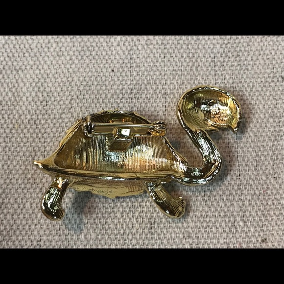 Gold Tone Enamel Turtle brooch~Costume Jewelry - Picture 2 of 8